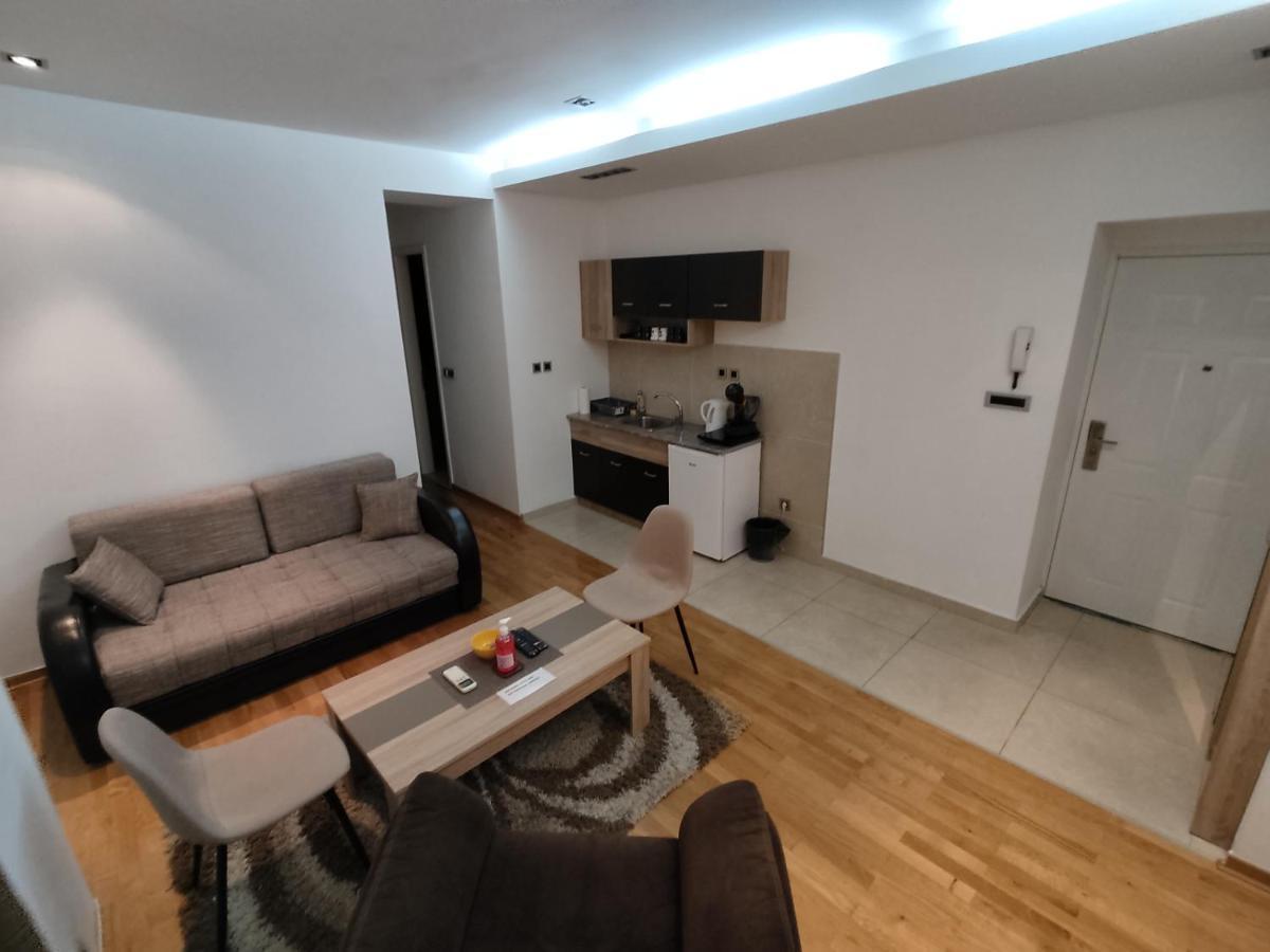 Apartament Obilic 22